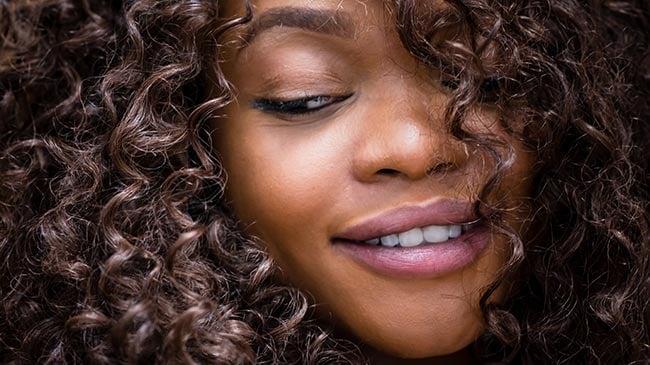 NaturallyCurly-salon-visit-infrequency-TextureTip-Aug-2017-inart-1.jpg